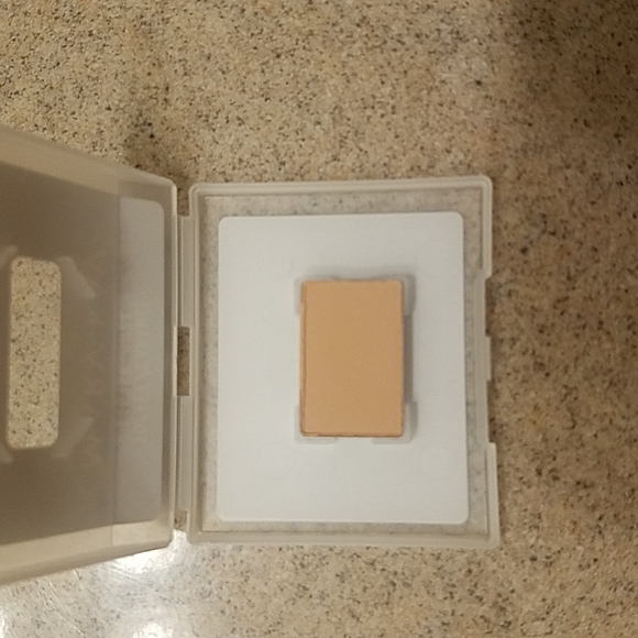 Mary Kay eyeshadow - Picture 2 of 2